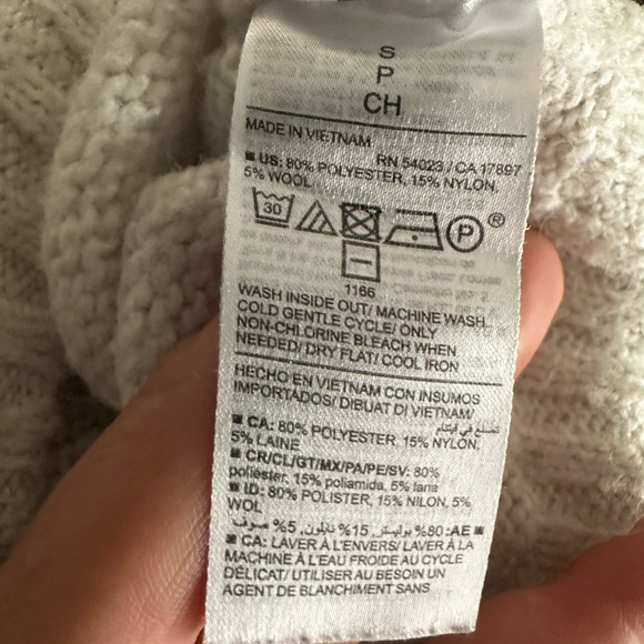 Old Navy White Sweater - Picture 3 of 3